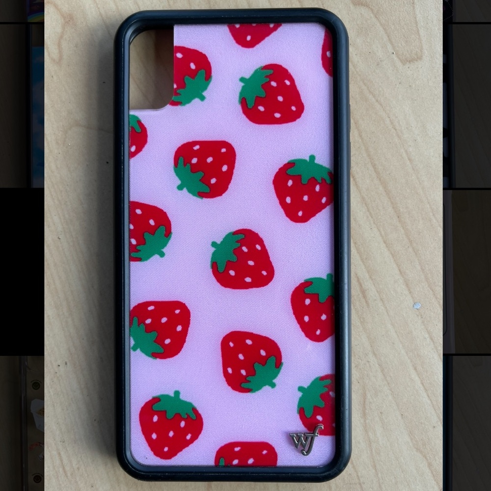 Wildflower Strawberry Case